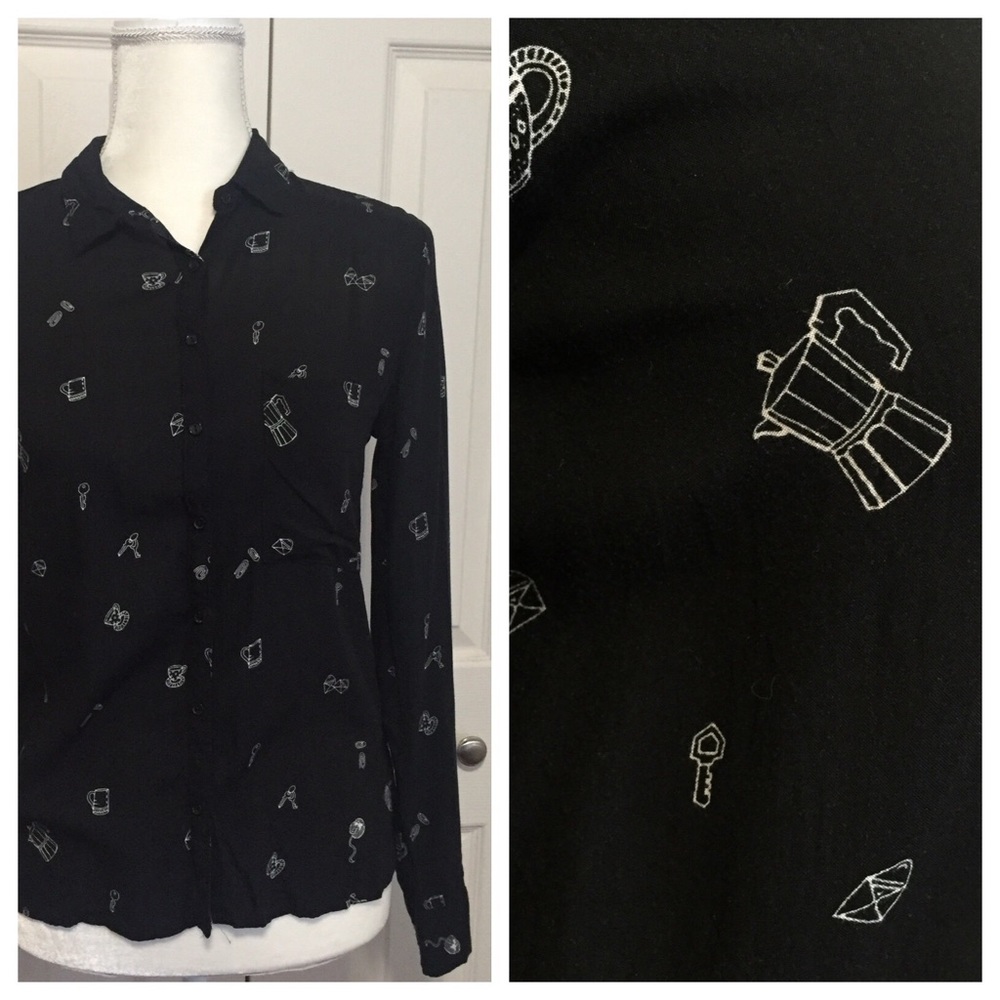 Pull & Bear | Black Sketched Things Patterned Top